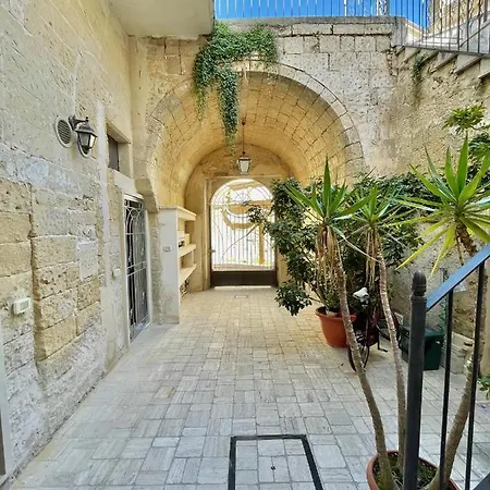 Dom wakacyjny Nohi's House In The Historic Center *